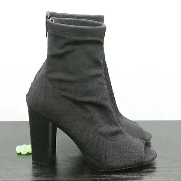 Aldo Women’s Black Fabric Back Zipper Boots - Picture 7 of 10